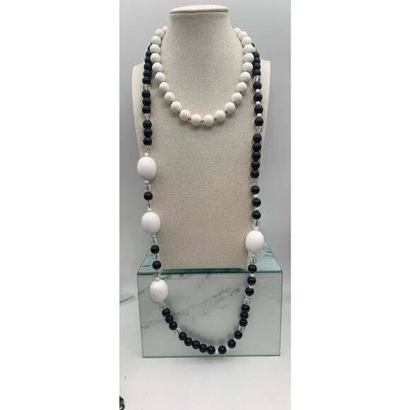 Vintage Lot Of 2 Monet Black White And Clear Beaded Necklaces 1 Long 1 Short - Picture 1 of 6